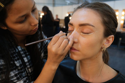 How to Apply Makeup for Beginners: A Complete Guide